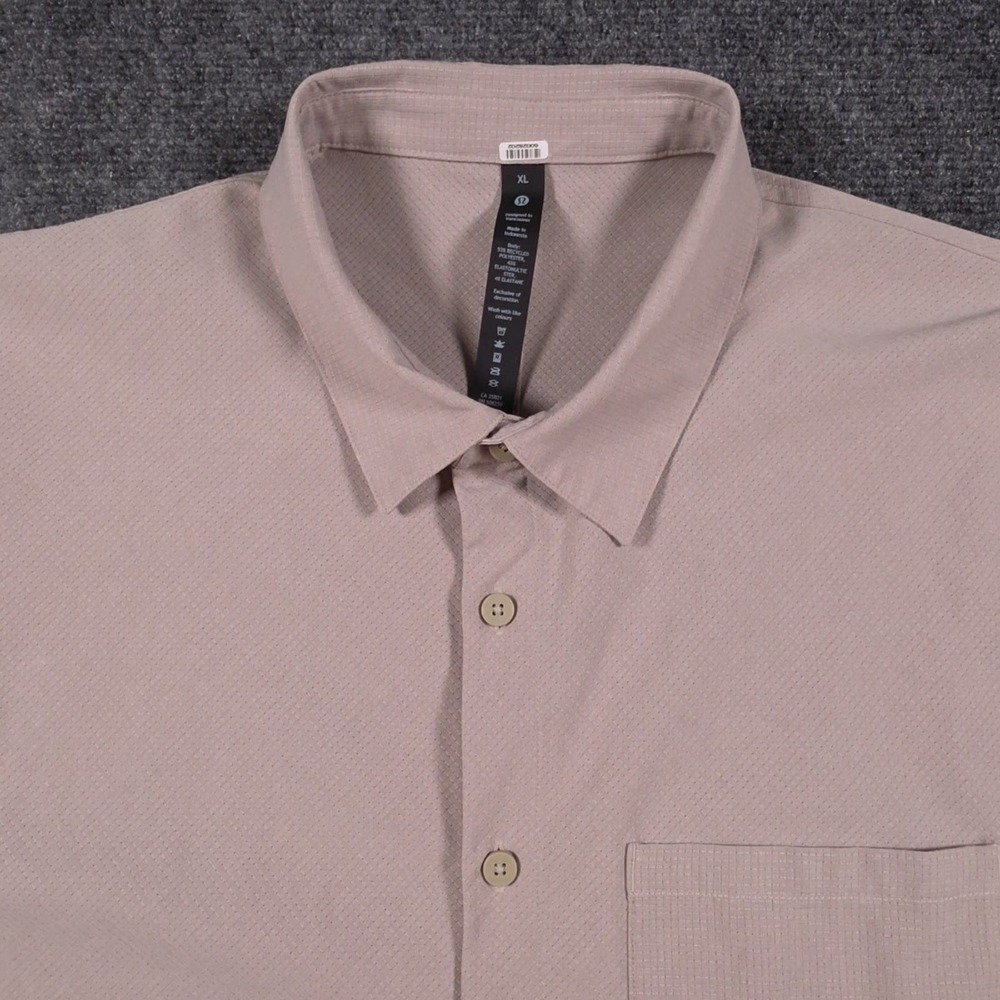 Lululemon Woven Air Popover Shirt Mens XL Gray Short Sleeve Chest Pocket